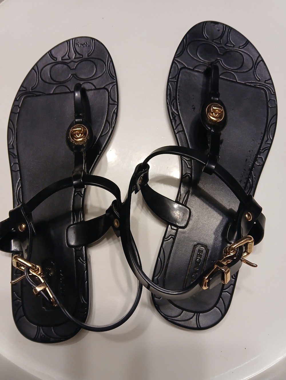 Coach Pier Black Jelly Thong Sandals with Gold Accents Size 7B.    FF#370